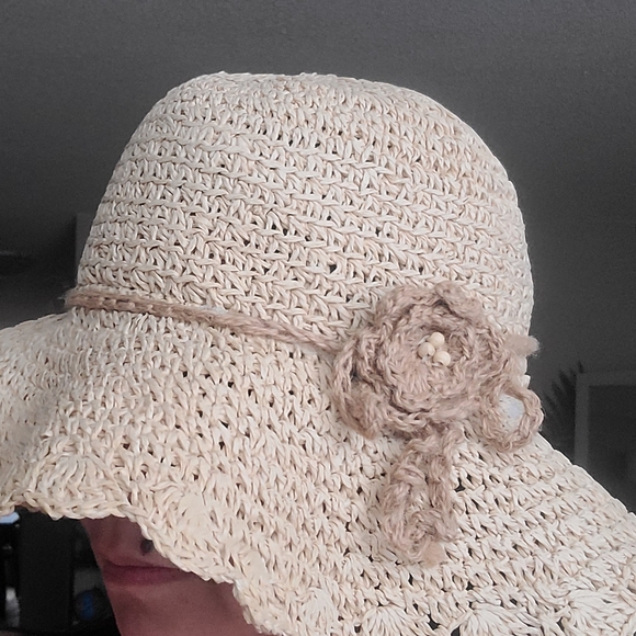Handwoven Paper Straw Seaside Foldable Beach Hat - Picture 7 of 7